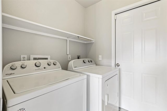 607 Sparkling Brook LN, Leander, TX 78641