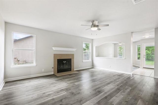 607 Sparkling Brook LN, Leander, TX 78641