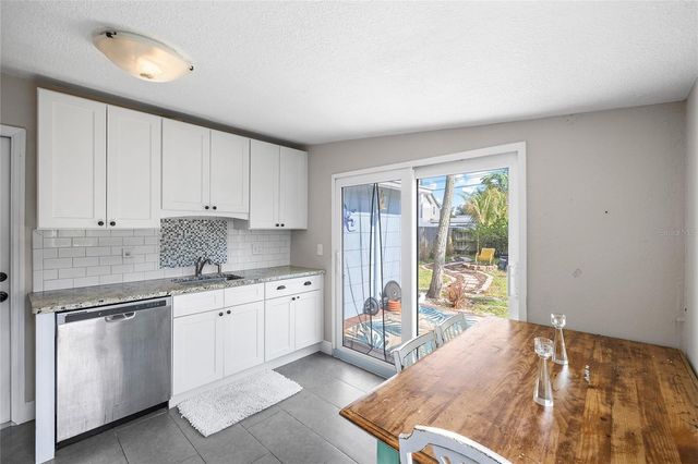 466 36TH AVENUE N, St Petersburg, FL 33704