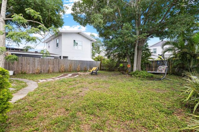 466 36TH AVENUE N, St Petersburg, FL 33704