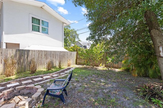 466 36TH AVENUE N, St Petersburg, FL 33704