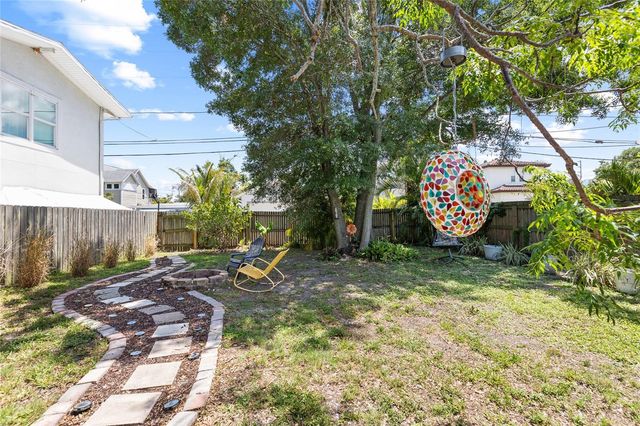 466 36TH AVENUE N, St Petersburg, FL 33704
