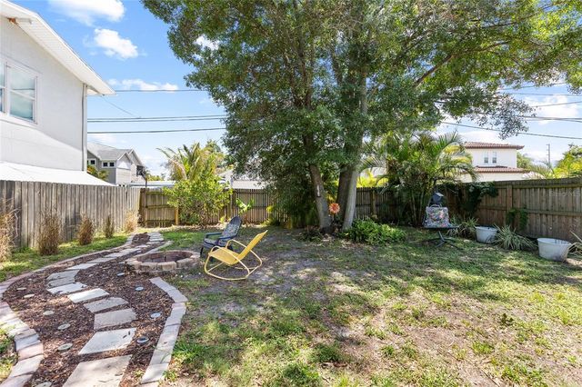 466 36TH AVENUE N, St Petersburg, FL 33704