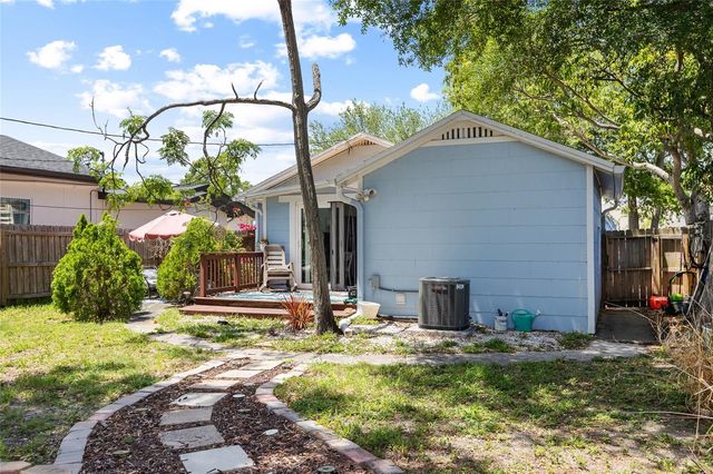 466 36TH AVENUE N, St Petersburg, FL 33704