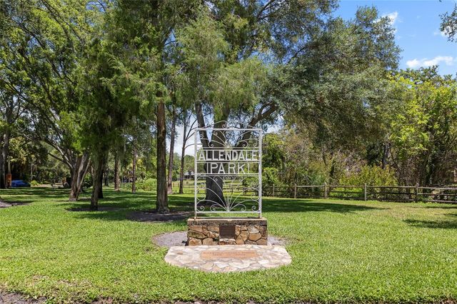 466 36TH AVENUE N, St Petersburg, FL 33704