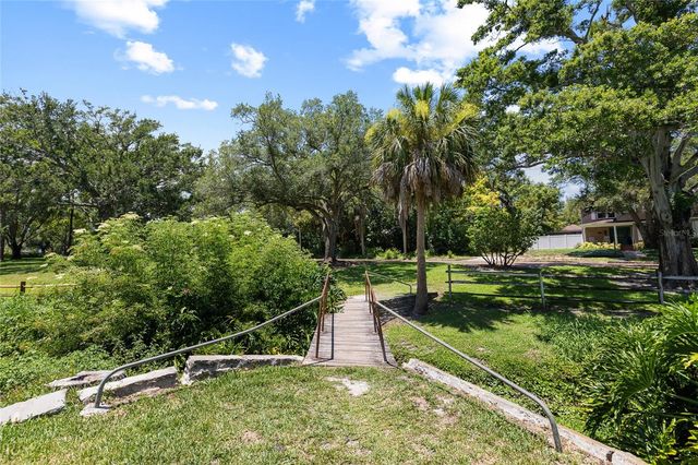 466 36TH AVENUE N, St Petersburg, FL 33704