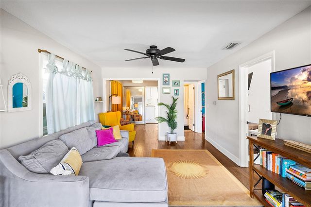 466 36TH AVENUE N, St Petersburg, FL 33704