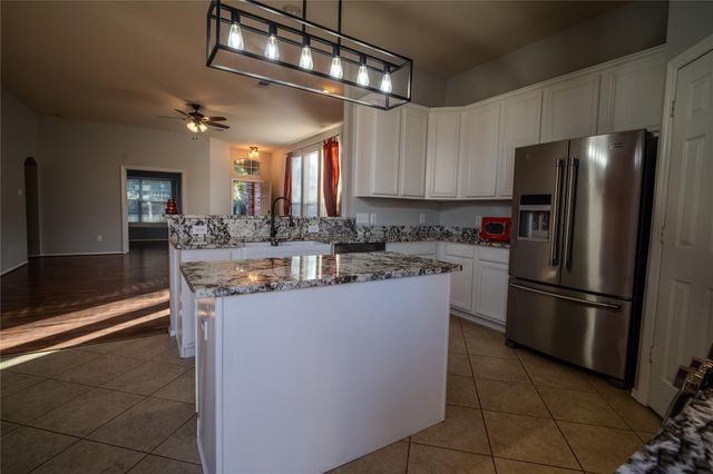 32102 Annice Lane, Pinehurst, TX 77362