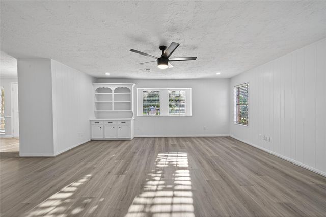 6038 Greenmont Drive, Houston, TX 77092