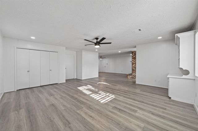6038 Greenmont Drive, Houston, TX 77092