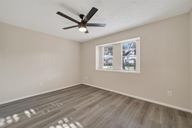 6038 Greenmont Drive, Houston, TX 77092