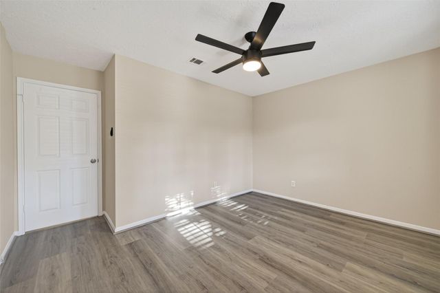 6038 Greenmont Drive, Houston, TX 77092