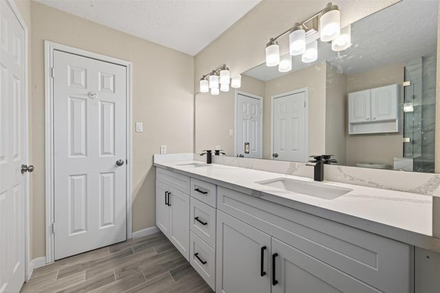 6038 Greenmont Drive, Houston, TX 77092