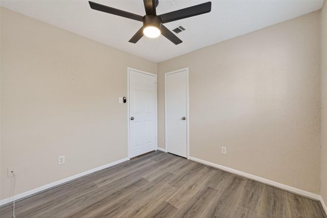 6038 Greenmont Drive, Houston, TX 77092