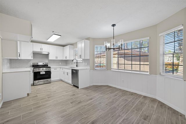 6038 Greenmont Drive, Houston, TX 77092