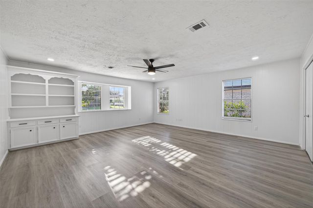 6038 Greenmont Drive, Houston, TX 77092
