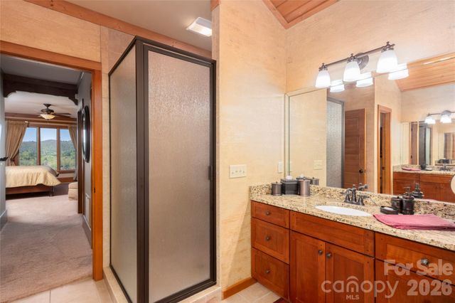 601 Hawk Mountain Road, Lake Toxaway, NC 28747