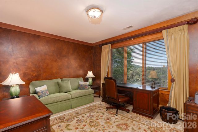 601 Hawk Mountain Road, Lake Toxaway, NC 28747