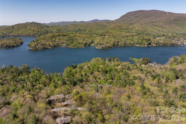 601 Hawk Mountain Road, Lake Toxaway, NC 28747