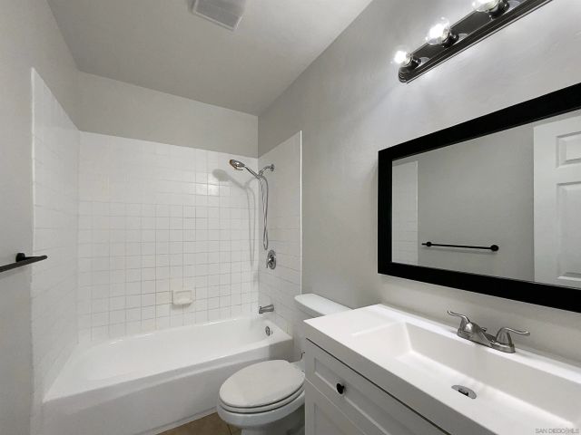 5819 Roanoke St, San Diego, CA 92139