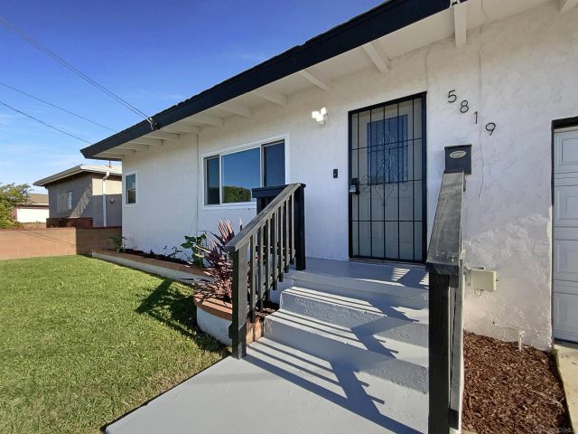 5819 Roanoke St, San Diego, CA 92139
