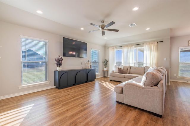 9403 County Road 272, Somerville, TX 77879