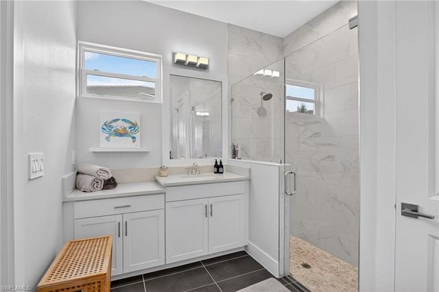 3778 Sapphire Cove CIR, Naples, FL 34114