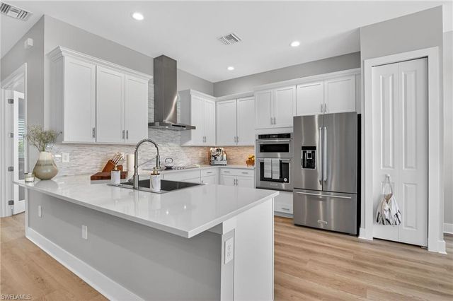 3778 Sapphire Cove CIR, Naples, FL 34114