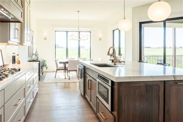 18904 Bella Terra Road, Pleasant Hill, MO 64080