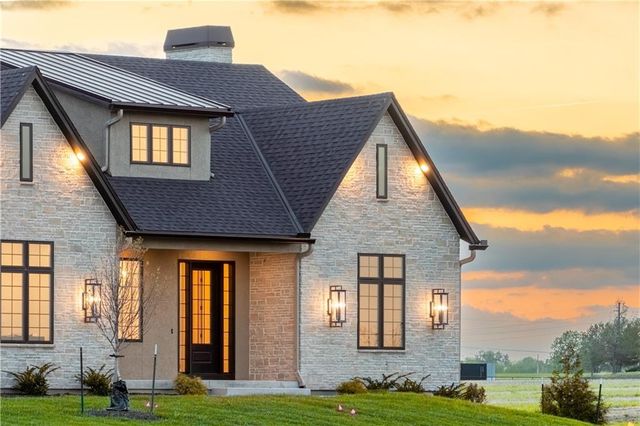 18904 Bella Terra Road, Pleasant Hill, MO 64080