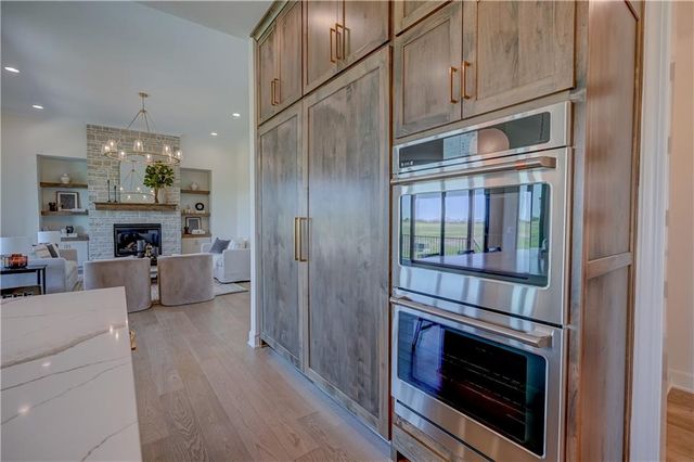 18904 Bella Terra Road, Pleasant Hill, MO 64080