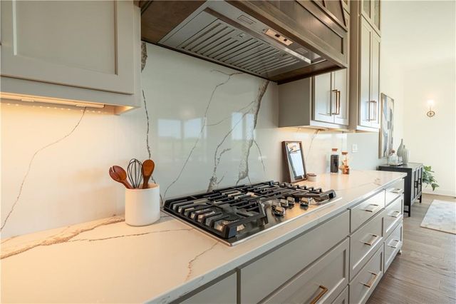 18904 Bella Terra Road, Pleasant Hill, MO 64080