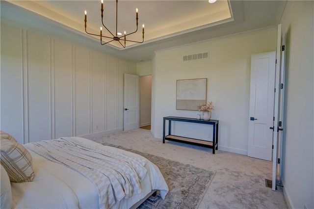 18904 Bella Terra Road, Pleasant Hill, MO 64080