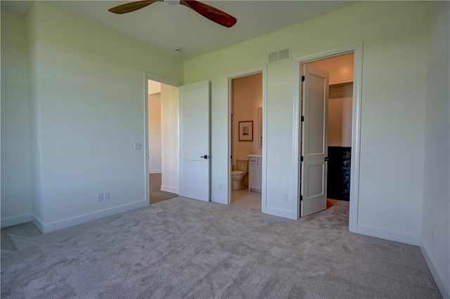 18904 Bella Terra Road, Pleasant Hill, MO 64080