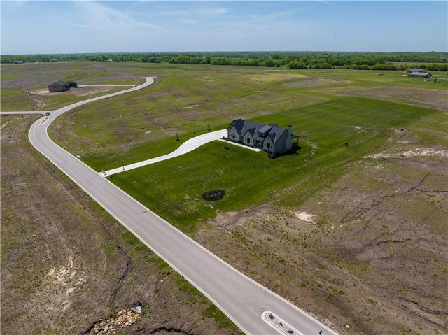 18904 Bella Terra Road, Pleasant Hill, MO 64080