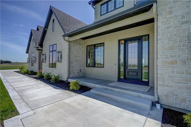 18904 Bella Terra Road, Pleasant Hill, MO 64080