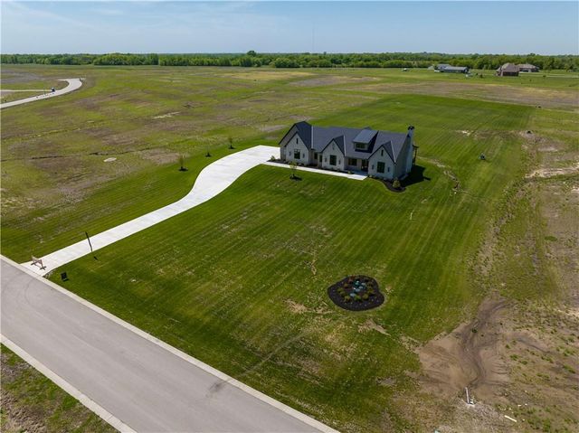 18904 Bella Terra Road, Pleasant Hill, MO 64080