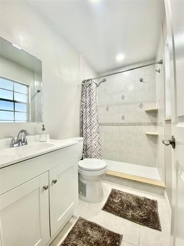 8024 CANDLEWOODE DRIVE, Largo, FL 33773