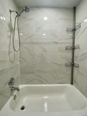 8024 CANDLEWOODE DRIVE, Largo, FL 33773