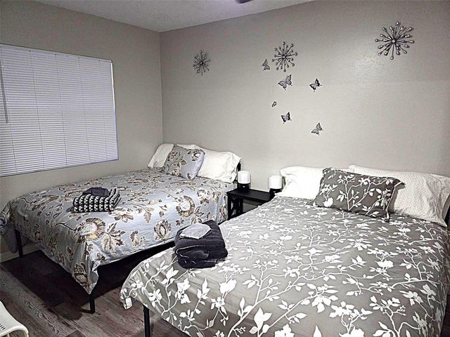 8024 CANDLEWOODE DRIVE, Largo, FL 33773