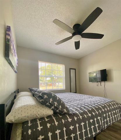 8024 CANDLEWOODE DRIVE, Largo, FL 33773