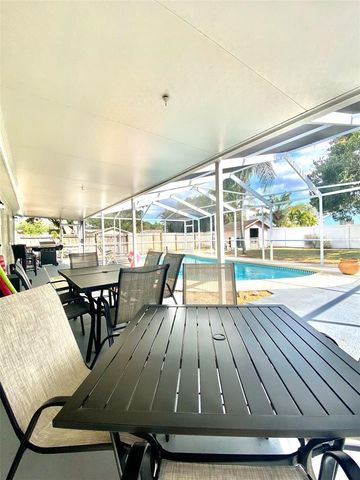 8024 CANDLEWOODE DRIVE, Largo, FL 33773