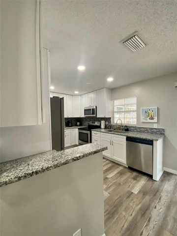 8024 CANDLEWOODE DRIVE, Largo, FL 33773