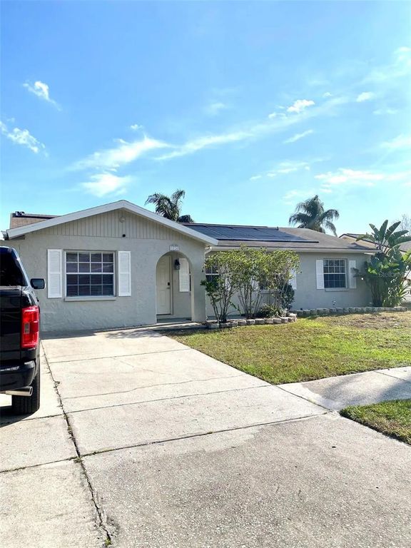 8024 CANDLEWOODE DRIVE, Largo, FL 33773