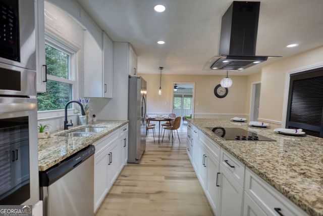 1821 Holmes Drive SW, Conyers, GA 30094