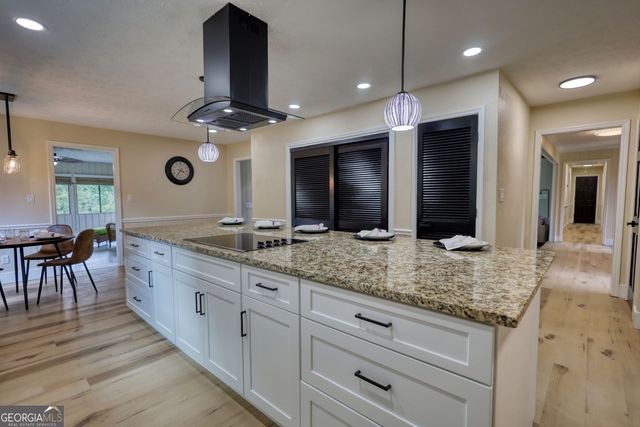 1821 Holmes Drive SW, Conyers, GA 30094