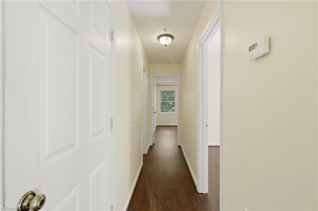 5934 W Friendly Avenue J, Greensboro, NC 27410