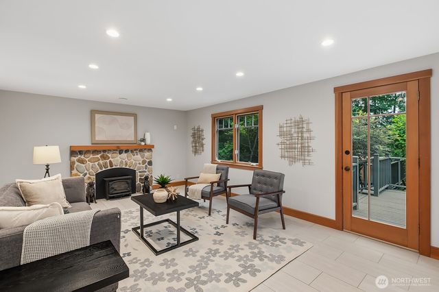 16504 164th Avenue NE, Woodinville, WA 98072