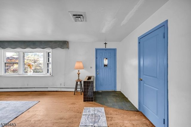 567 Hickory St, Washington Twp., NJ 07676