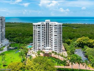 6075 Pelican Bay BLVD 506, Naples, FL 34108